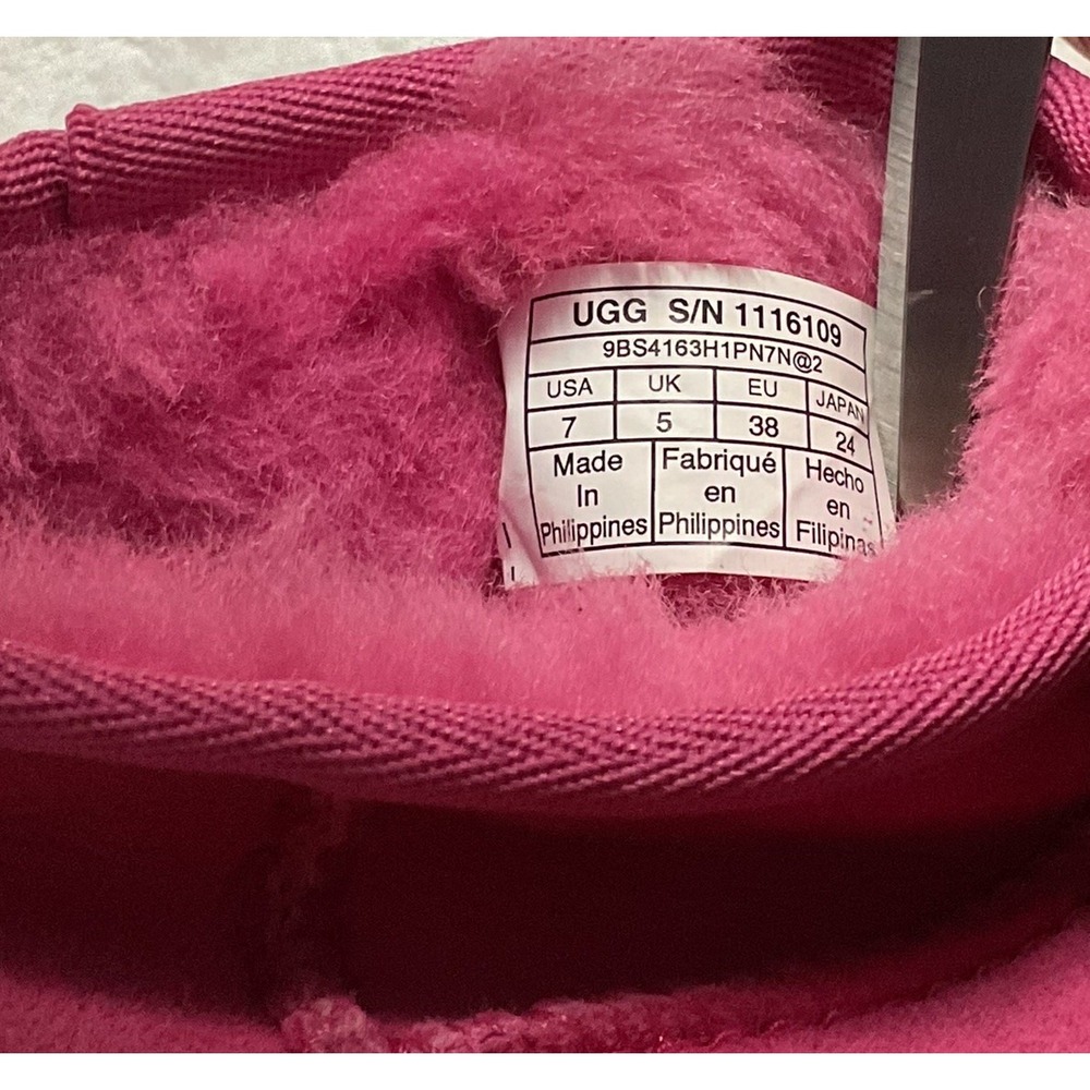 NIB 100% Authentic UGG Classic Ultra Mini Wmns Ankle Boots US 7 EU 38 Hot Pink - Picture 11 of 12